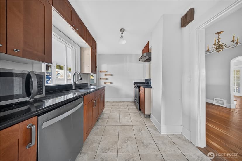 Property photo for 4234 S Graham Street, Seattle photo 7