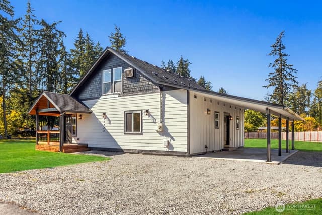 Property photo for 15348 6th Avenue E, Tacoma photo 4
