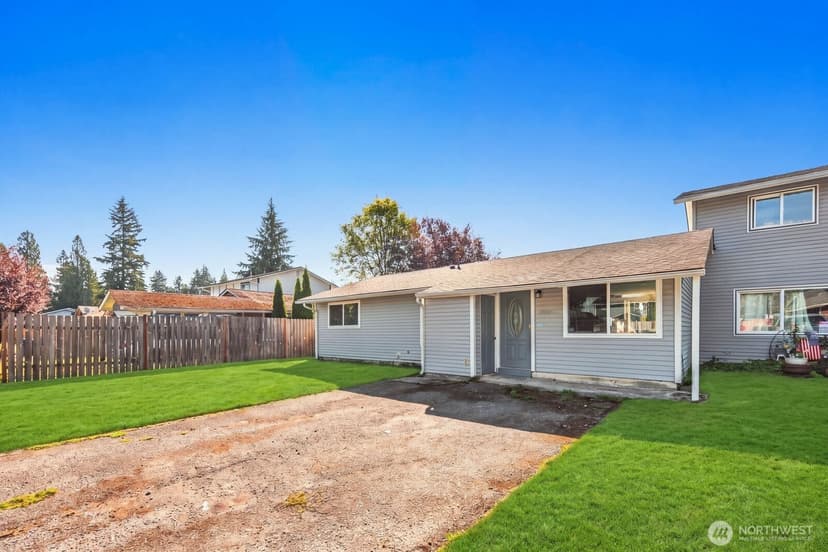 Property photo for 11807 SE 319th Place, Auburn photo 2