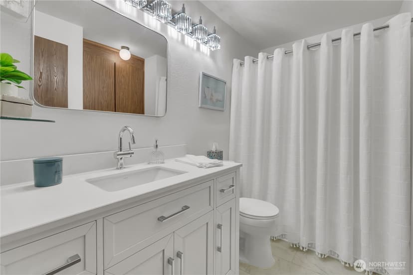Property photo for 2536 N Narrows Drive #2, Tacoma photo 20