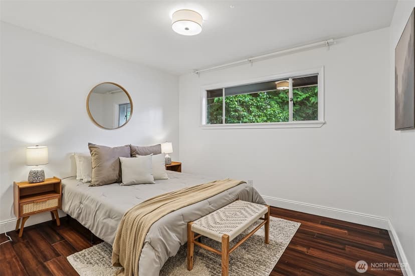 Property photo for 13717 N Stone Avenue, Seattle photo 15