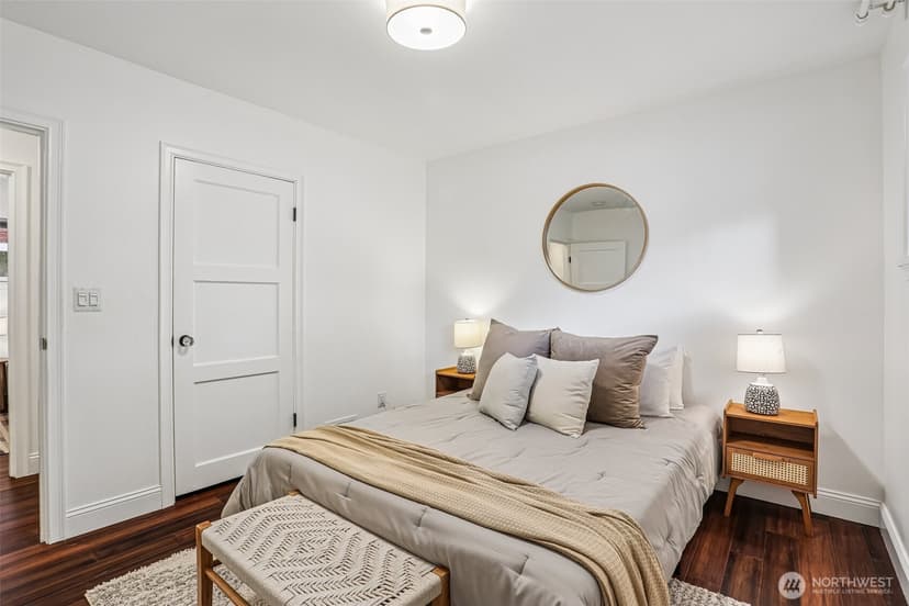 Property photo for 13717 N Stone Avenue, Seattle photo 16