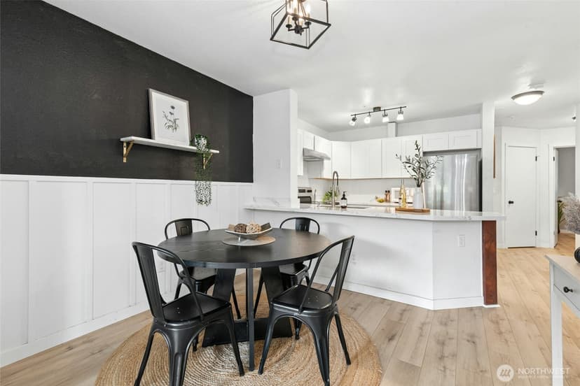 Property photo for 17300 91st Avenue NE #B101, Bothell photo 3