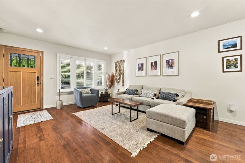Property photo for 180 NW Dogwood Street, Issaquah photo 6
