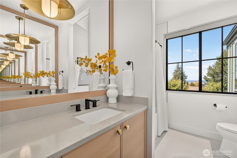Property photo for 4021 & 4023 W Raye Street, Seattle photo 28