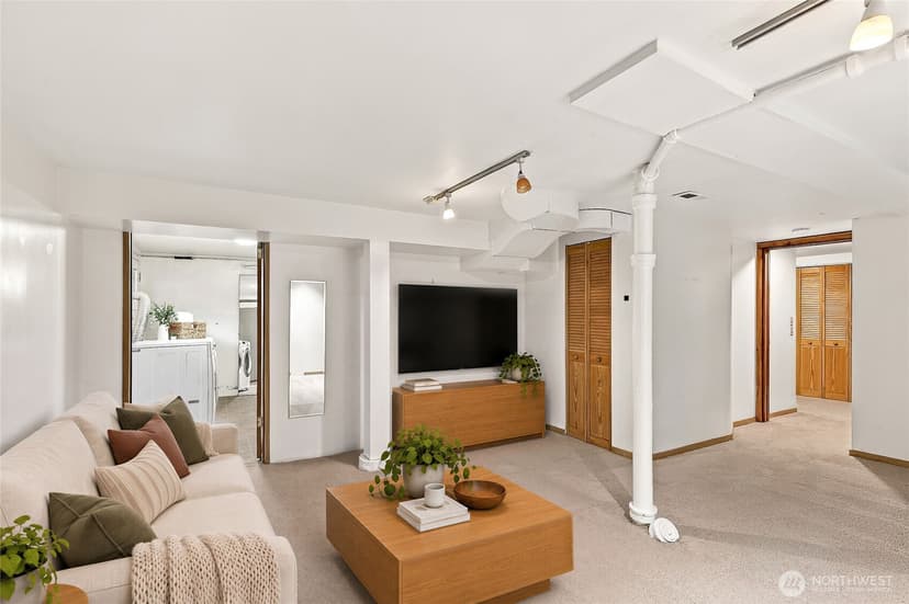 Property photo for 5756 25th Avenue NE, Seattle photo 20