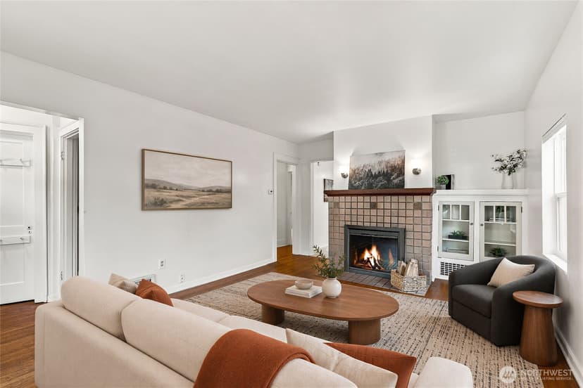 Property photo for 5756 25th Avenue NE, Seattle photo 5