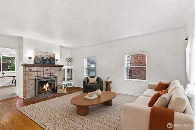 Property photo for 5756 25th Avenue NE, Seattle photo 2