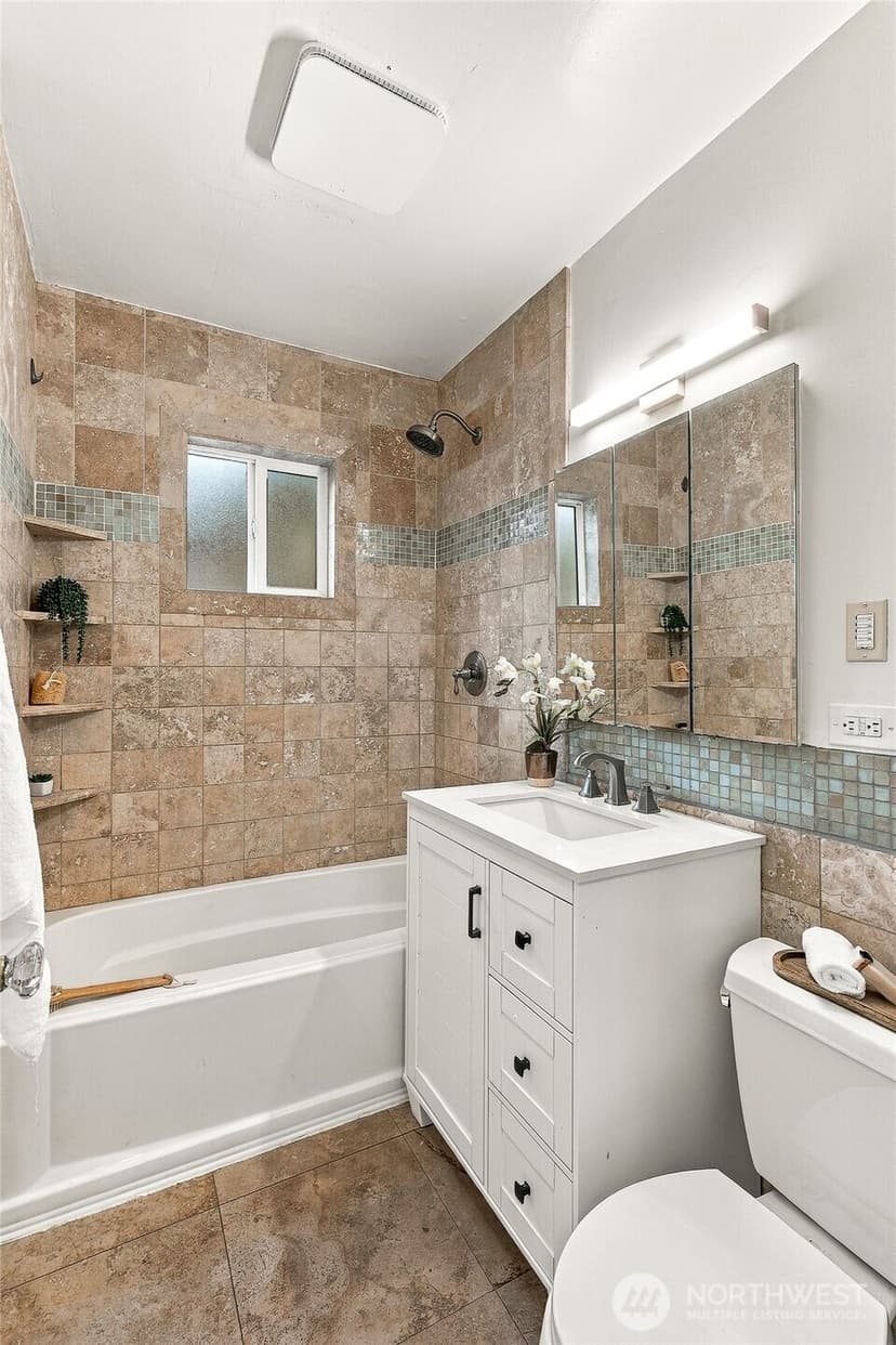 Property photo for 5756 25th Avenue NE, Seattle photo 14
