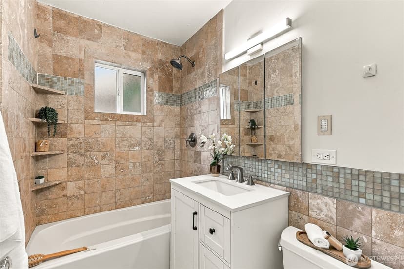 Property photo for 5756 25th Avenue NE, Seattle photo 13