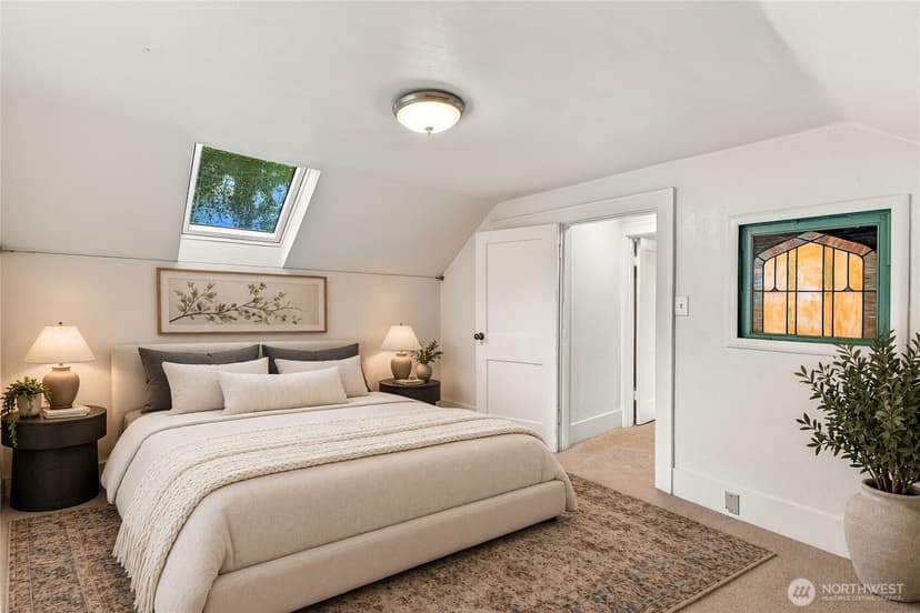 Property photo for 5756 25th Avenue NE, Seattle photo 16