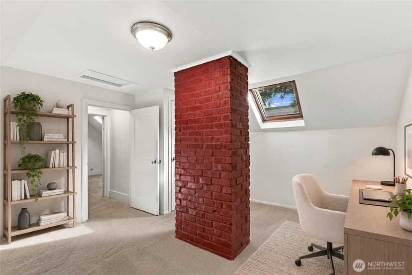 Property photo for 5756 25th Avenue NE, Seattle photo 18