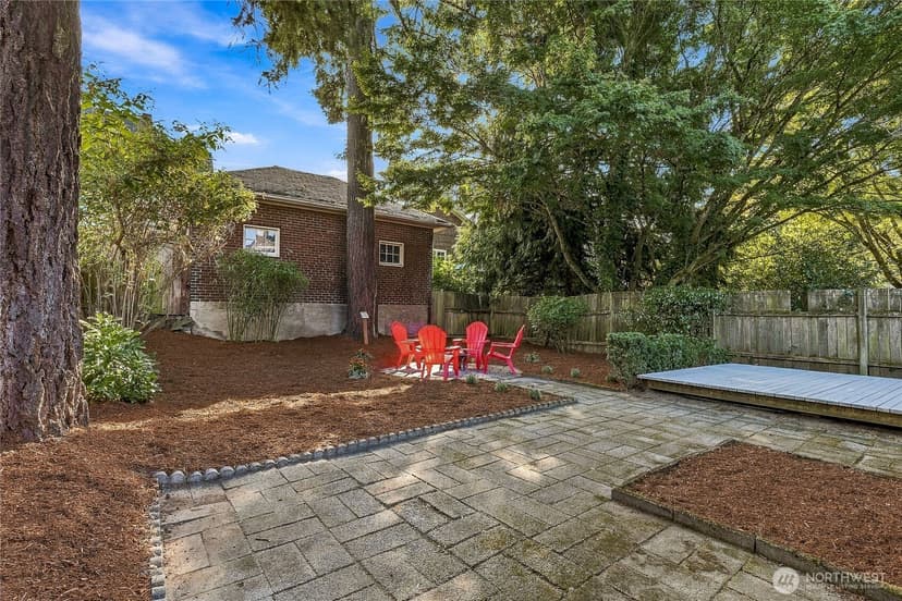 Property photo for 5756 25th Avenue NE, Seattle photo 29