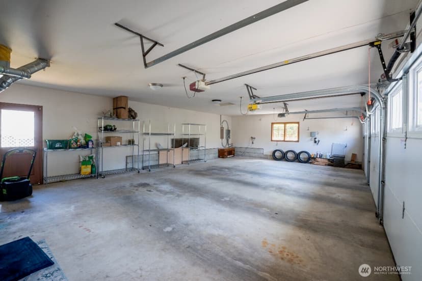 Property photo for 14017 205th Avenue NE, Woodinville photo 18