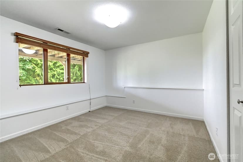 Property photo for 9315 36th Avenue SE, Everett photo 27