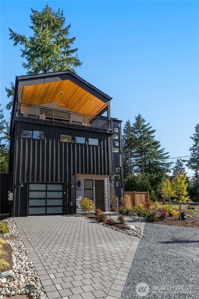 Property photo for 1520 NE 113th Street, Seattle