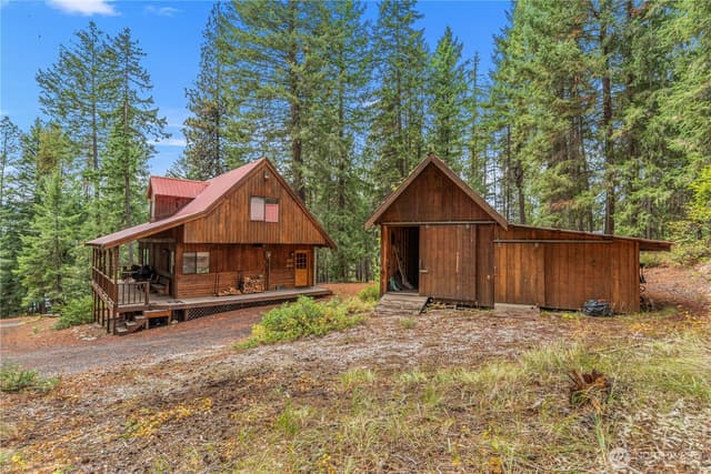 Property photo for 2471 Tamarack Crest Dr., Leavenworth photo 3