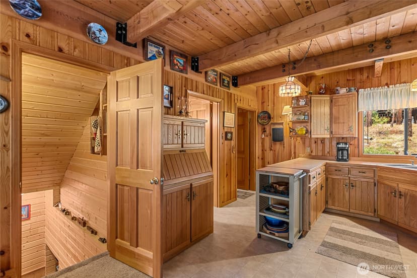 Property photo for 2471 Tamarack Crest Dr., Leavenworth photo 9
