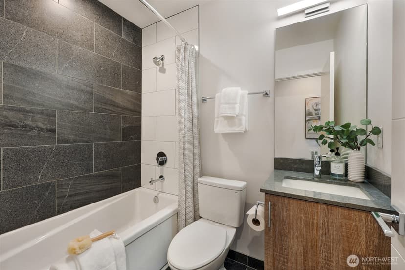 Property photo for 6325 34th Avenue SW #C, Seattle photo 23