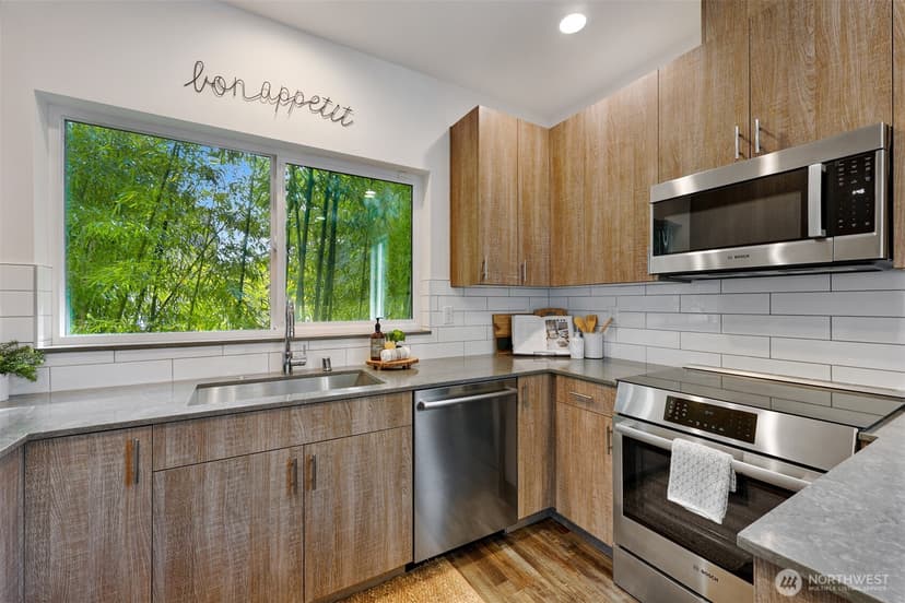 Property photo for 6325 34th Avenue SW #C, Seattle photo 19