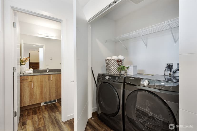 Property photo for 6325 34th Avenue SW #C, Seattle photo 5