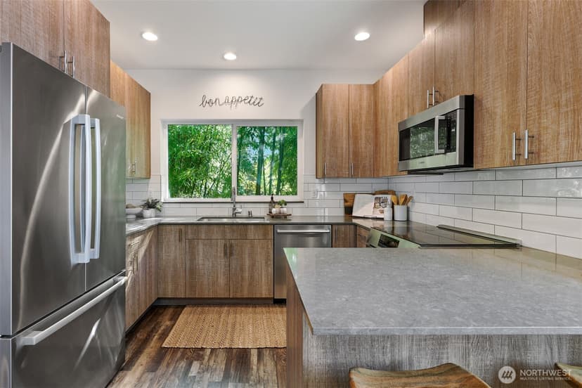 Property photo for 6325 34th Avenue SW #C, Seattle photo 18