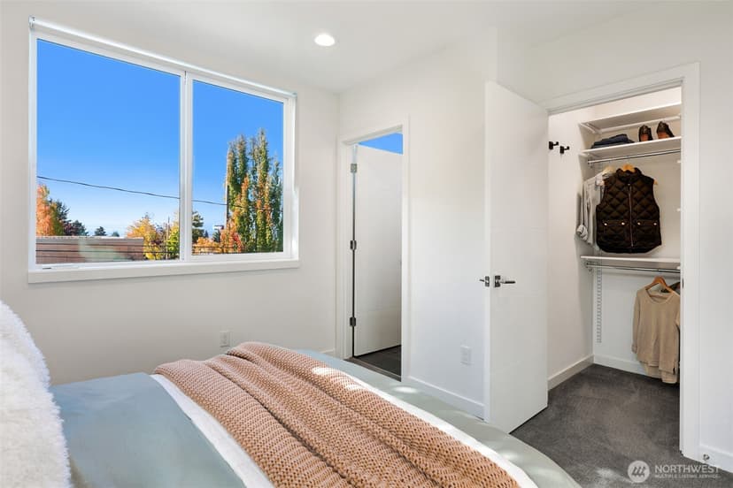 Property photo for 6325 34th Avenue SW #C, Seattle photo 22