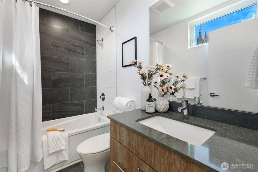 Property photo for 6325 34th Avenue SW #C, Seattle photo 27