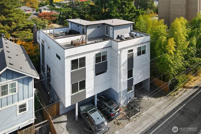 Property photo for 6325 34th Avenue SW #C, Seattle photo 2