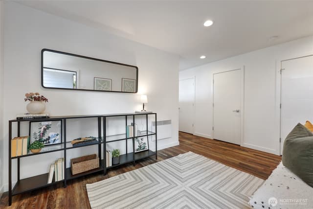 Property photo for 6325 34th Avenue SW #C, Seattle photo 4