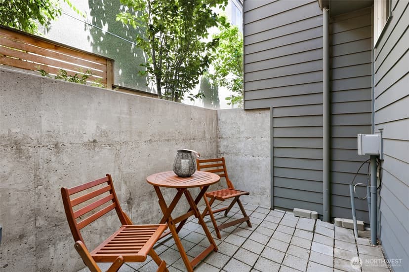 Property photo for 2605 22nd Avenue W #B, Seattle photo 11