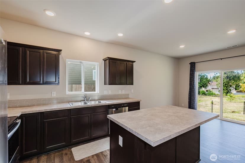Property photo for 6453 Hornet Circle NE, Bremerton photo 10