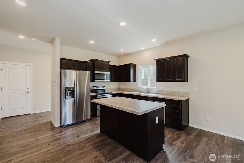 Property photo for 6453 Hornet Circle NE, Bremerton photo 11