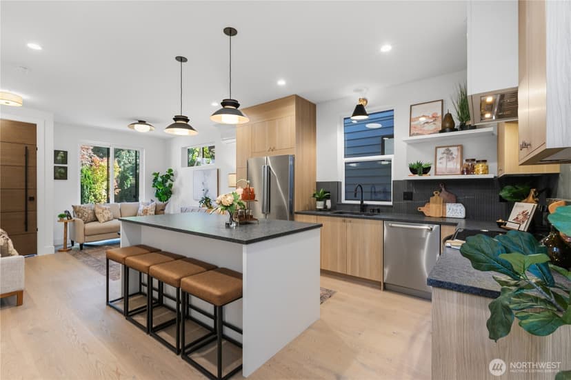 Property photo for 11309 Goodwin Way NE, Seattle photo 10