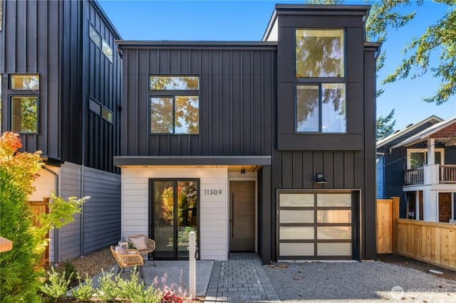 Property photo for 11309 Goodwin Way NE, Seattle