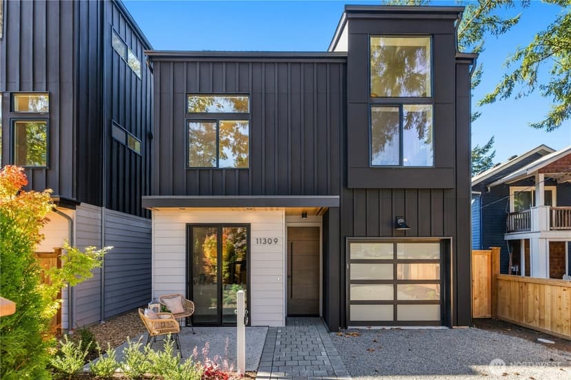 Property photo for 11309 Goodwin Way NE, Seattle