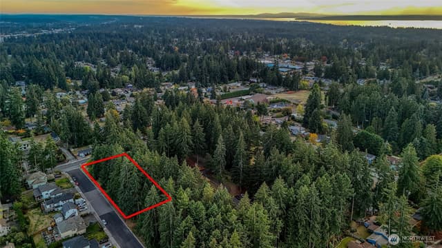Property photo for 5807 176th Street SW, Lynnwood photo 3