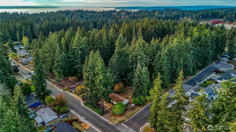 Property photo for 5807 176th Street SW, Lynnwood photo 14