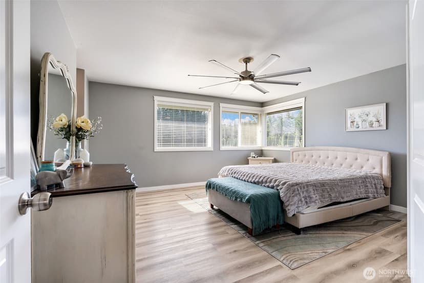 Property photo for 15002 90th Street E, Puyallup photo 23