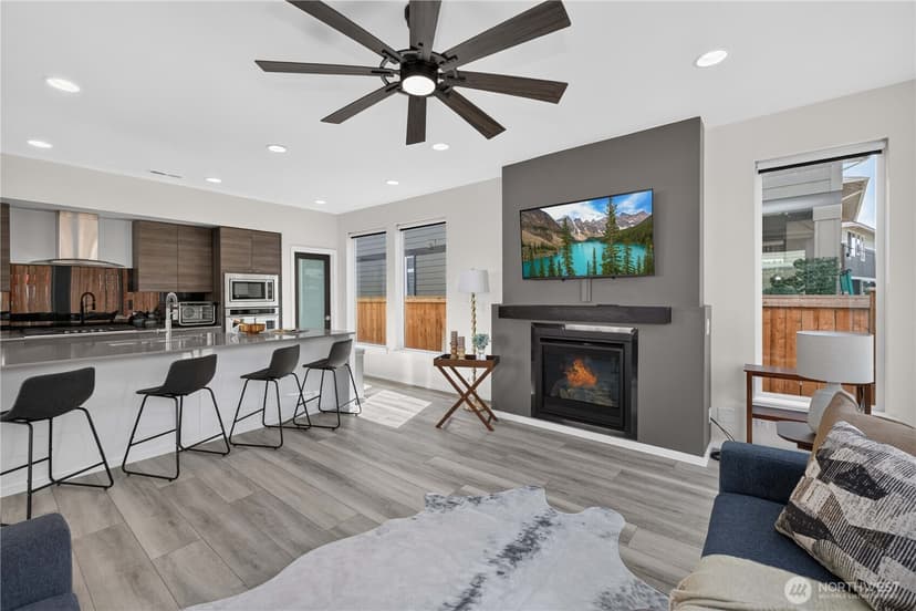 Property photo for 33011 SE Cottonwood Street, Black Diamond photo 6