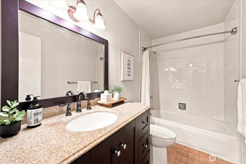 Property photo for 13730 15th Avenue NE #C101, Seattle photo 19