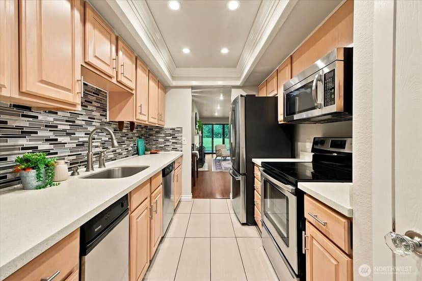 Property photo for 13730 15th Avenue NE #C101, Seattle photo 12