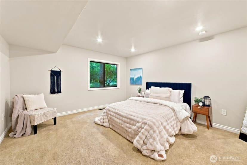 Property photo for 13730 15th Avenue NE #C101, Seattle photo 14