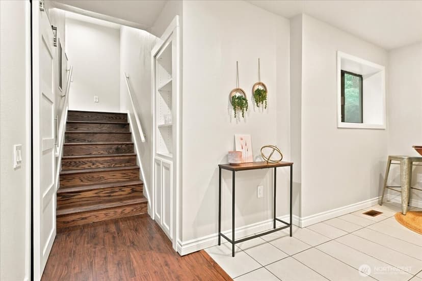 Property photo for 13730 15th Avenue NE #C101, Seattle photo 3