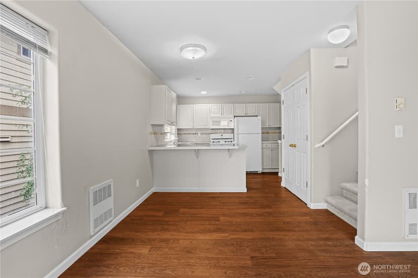 Property photo for 8526 Nesbit Avenue N #Unit D, Seattle photo 11