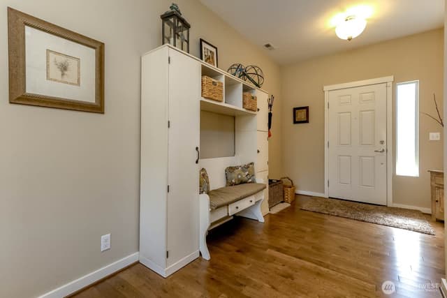 Property photo for 2021 63rd Street SE, Auburn photo 4