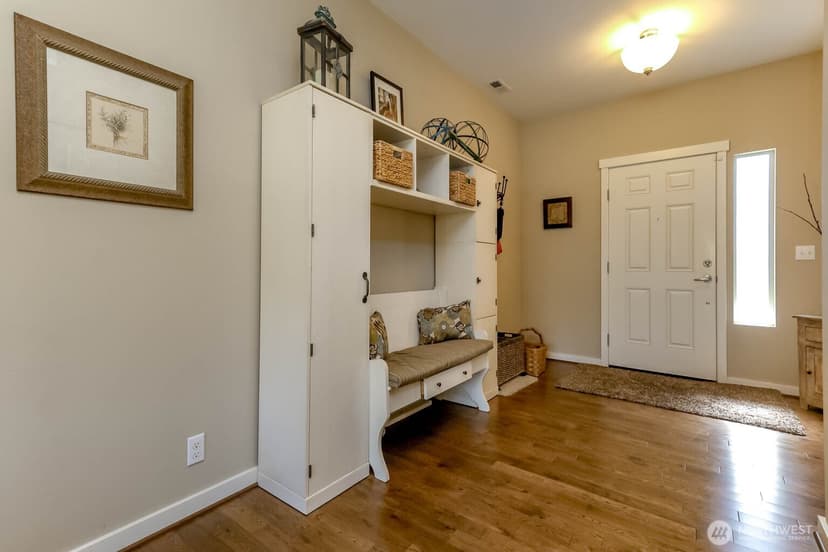 Property photo for 2021 63rd Street SE, Auburn photo 4