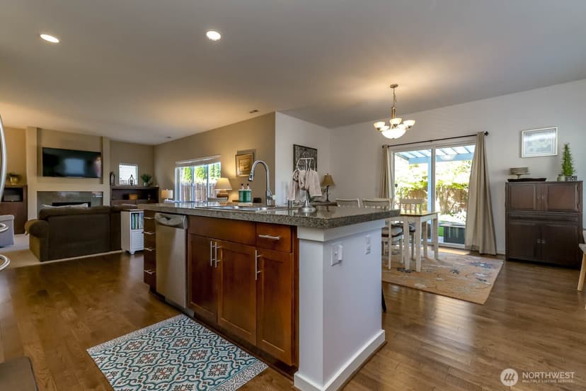 Property photo for 2021 63rd Street SE, Auburn photo 8