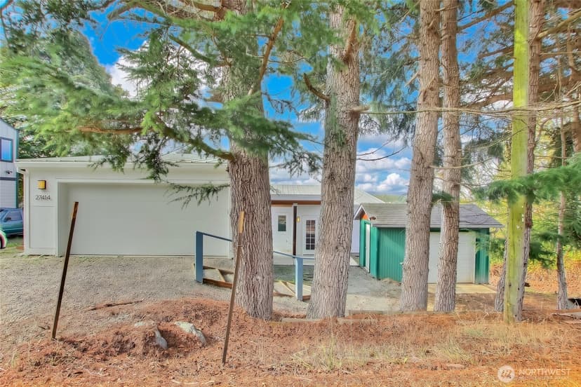 Property photo for 27414 Pioneer Hwy, Stanwood photo 3