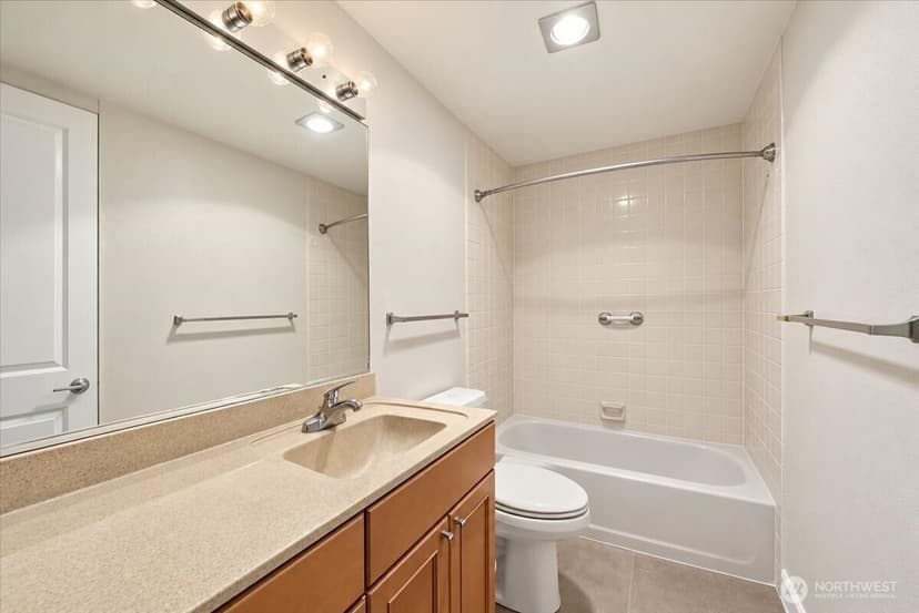 Property photo for 601 S 227th Street #409S, Des Moines photo 8